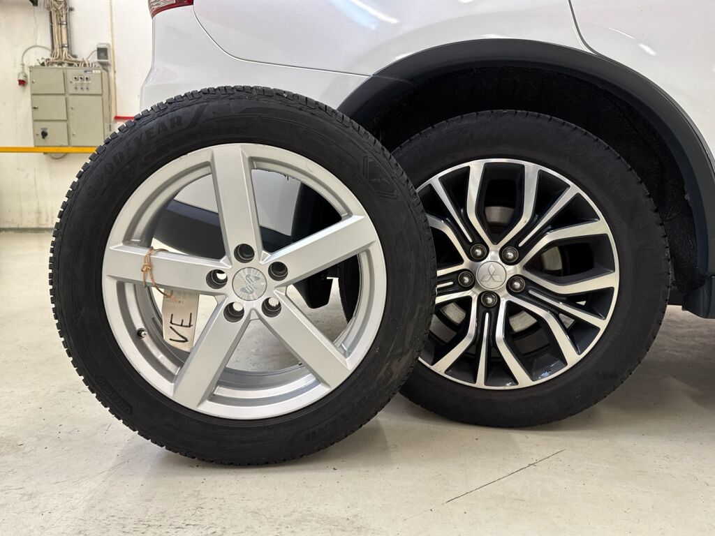 Mitsubishi Outlander 2016 Valkoinen