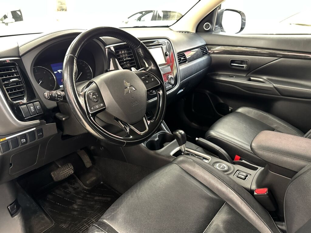 Mitsubishi Outlander 2016 Valkoinen