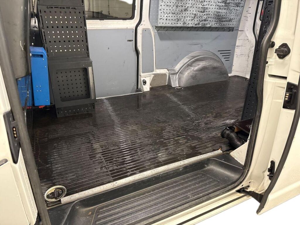 Volkswagen Transporter 2018 Valkoinen