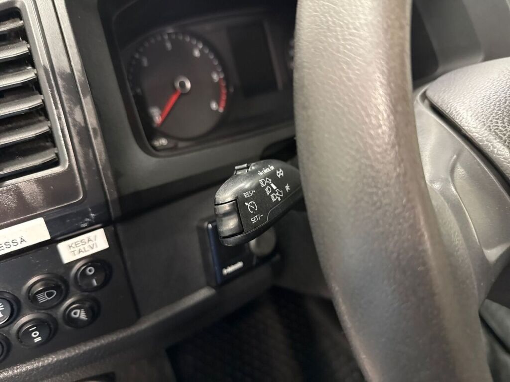 Volkswagen Transporter 2018 Valkoinen