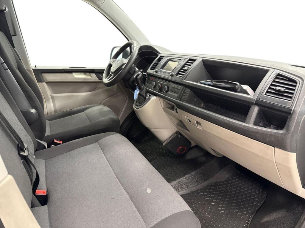 Volkswagen Transporter 2018 Valkoinen