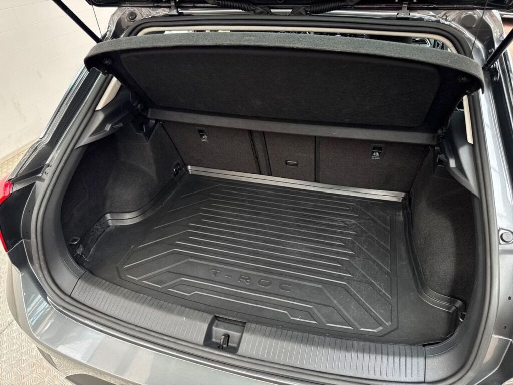 Volkswagen T-Roc 2018 Harmaa