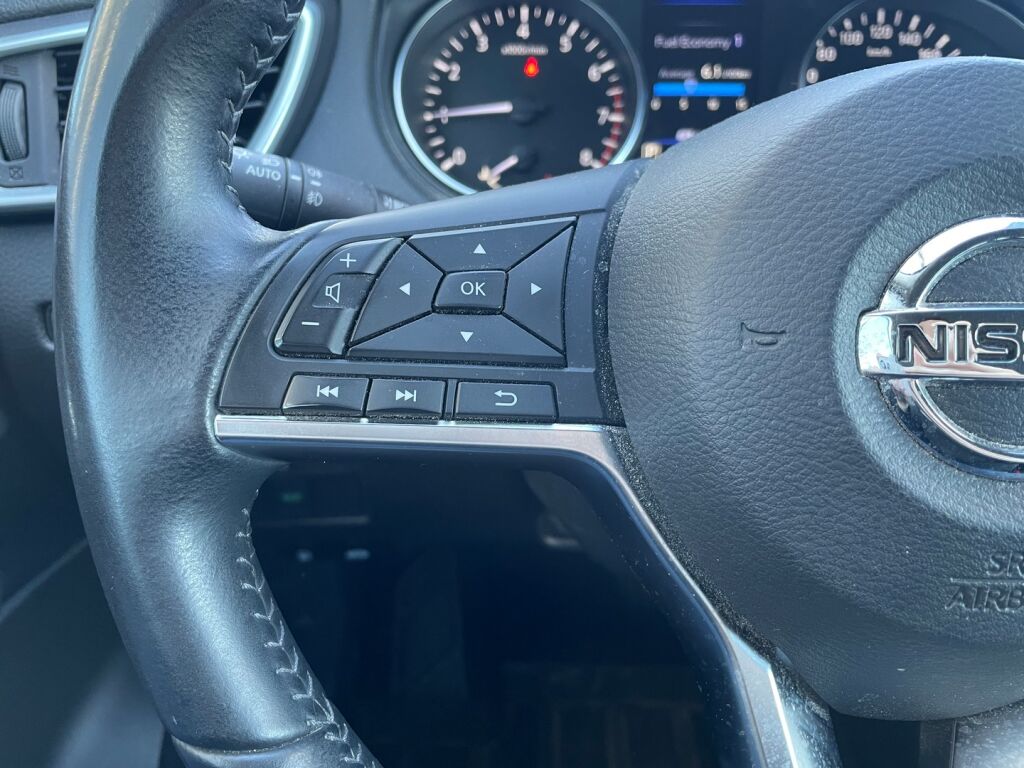 Nissan Qashqai 2020 Punainen
