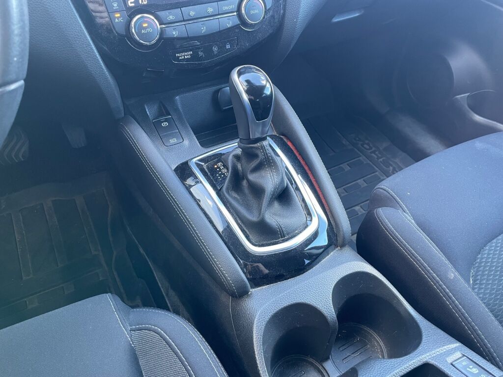 Nissan Qashqai 2020 Punainen