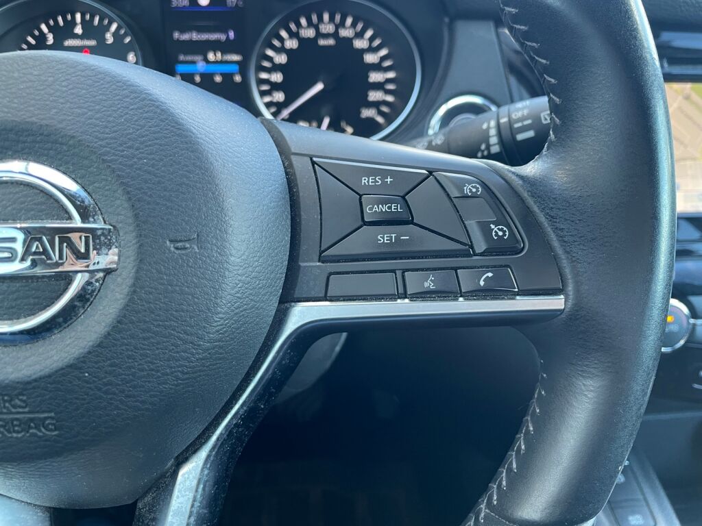Nissan Qashqai 2020 Punainen