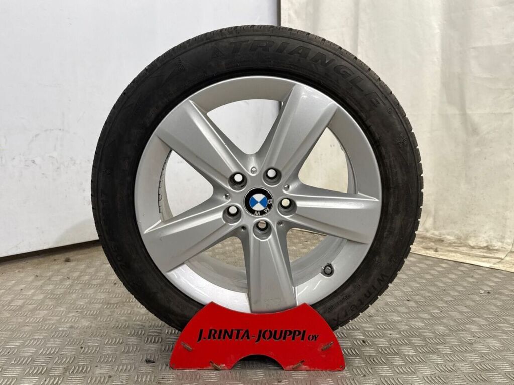 BMW 225 2019 Musta
