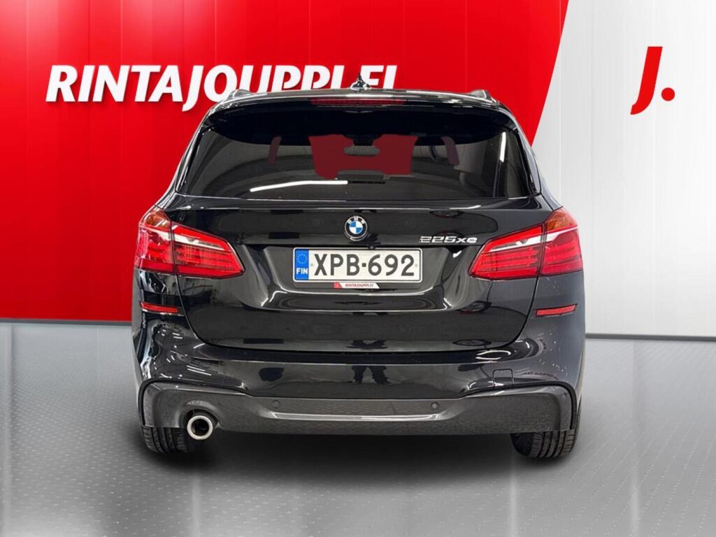BMW 225 2019 Musta