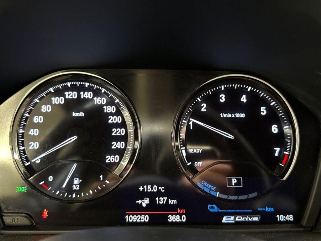 BMW 225 2019 Musta