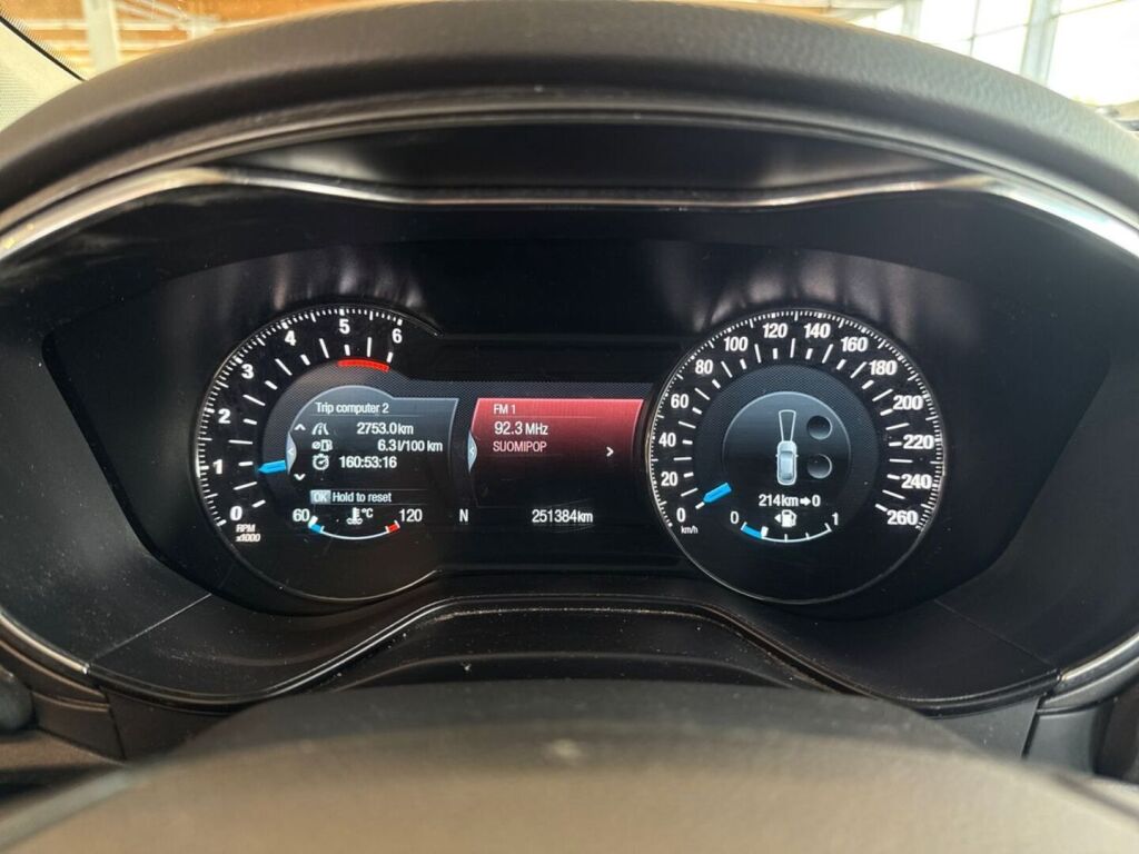 Ford Mondeo 2015 Sininen