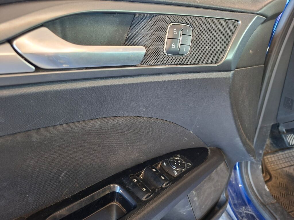 Ford Mondeo 2015 Sininen