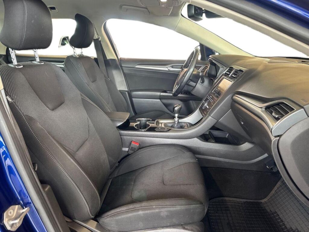 Ford Mondeo 2015 Sininen