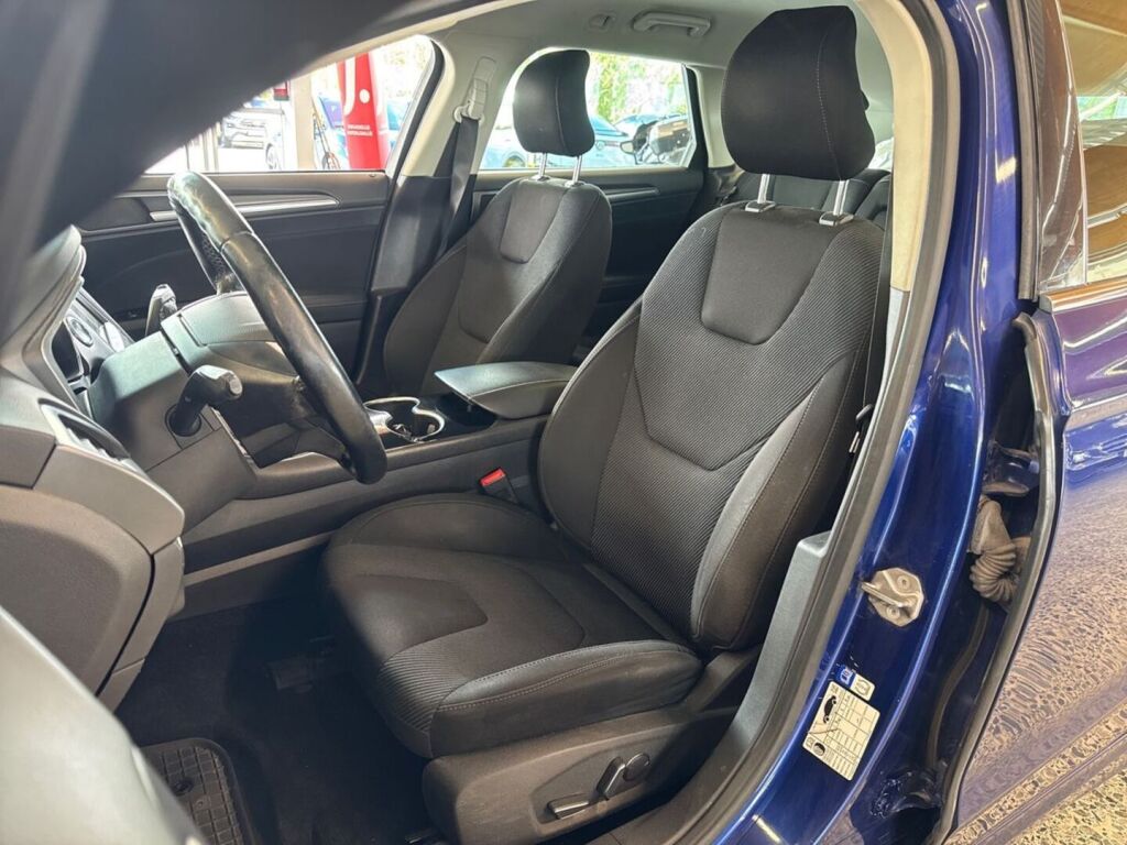 Ford Mondeo 2015 Sininen
