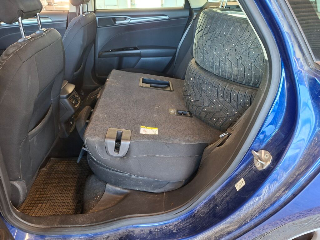 Ford Mondeo 2015 Sininen