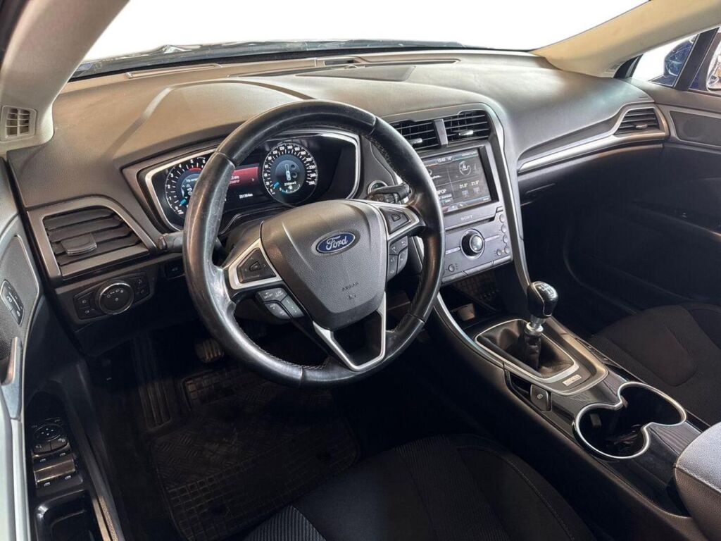 Ford Mondeo 2015 Sininen
