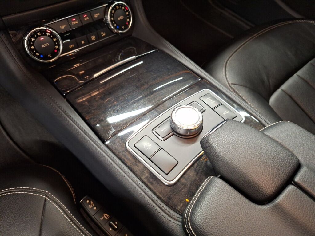 Mercedes-Benz CLS 2011 Hopea