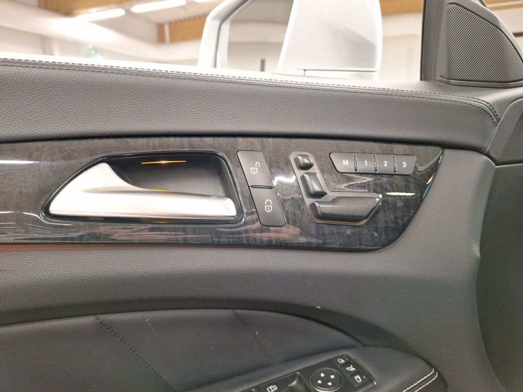 Mercedes-Benz CLS 2011 Hopea