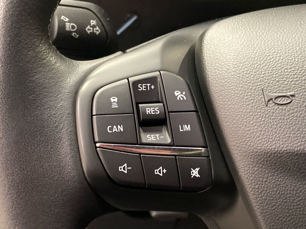 Ford Fiesta 2020 Musta