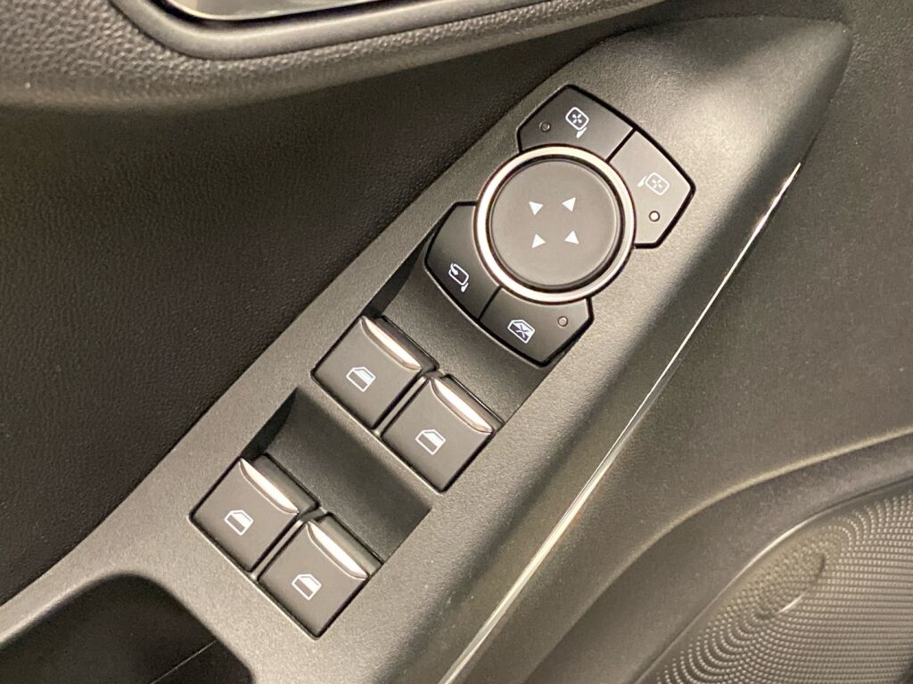 Ford Fiesta 2020 Musta