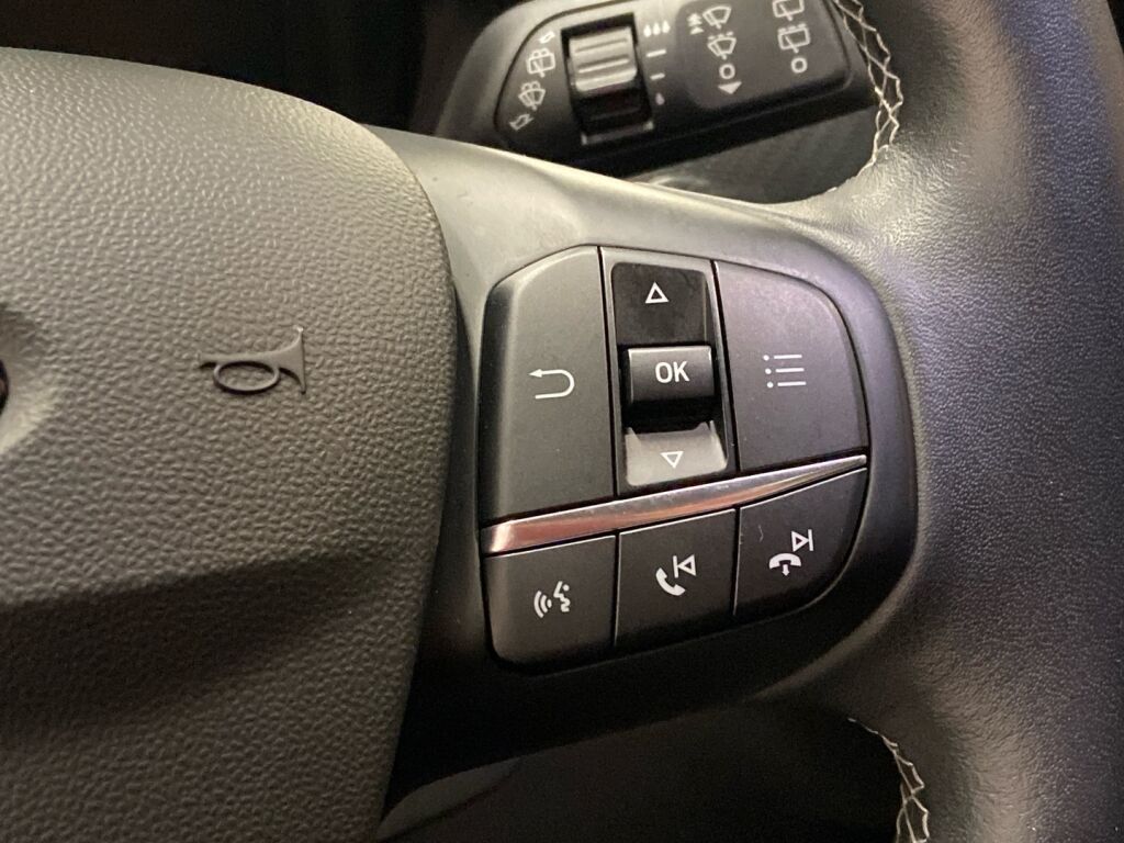 Ford Fiesta 2020 Musta