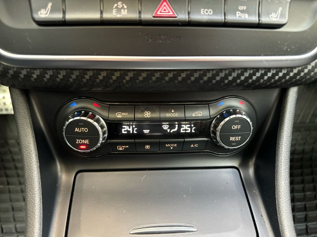 Mercedes-Benz A 2013 Musta