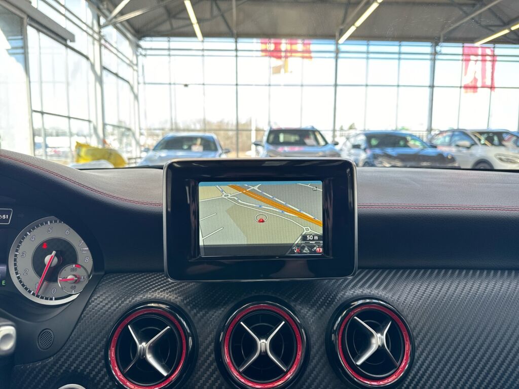 Mercedes-Benz A 2013 Musta