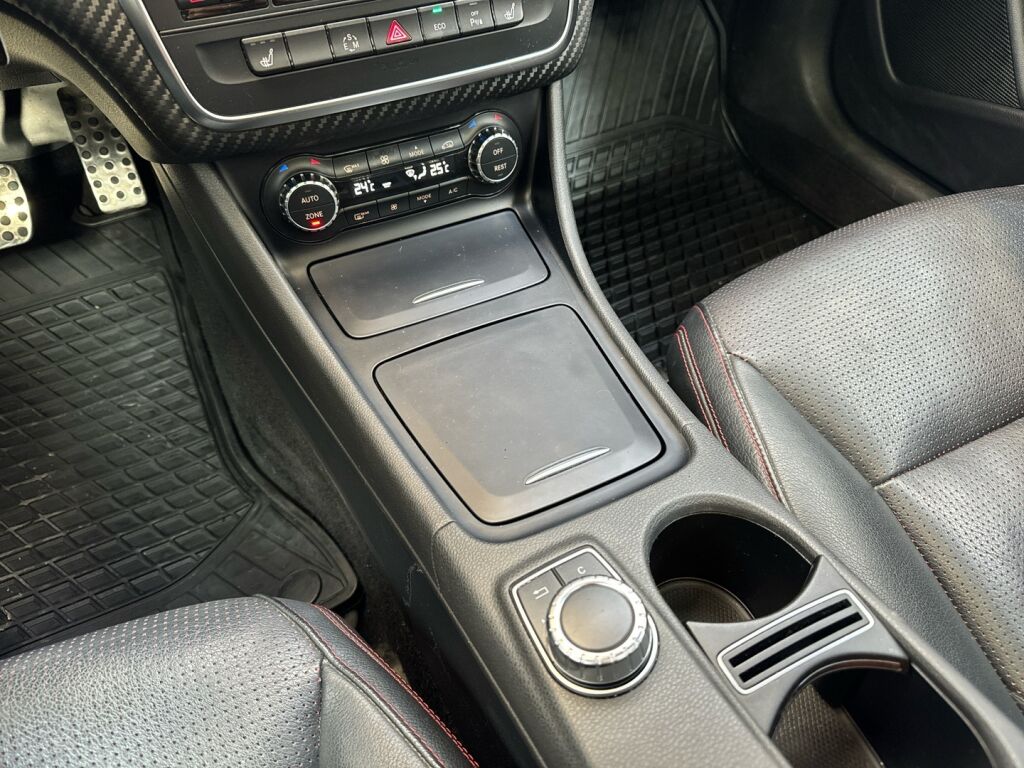 Mercedes-Benz A 2013 Musta