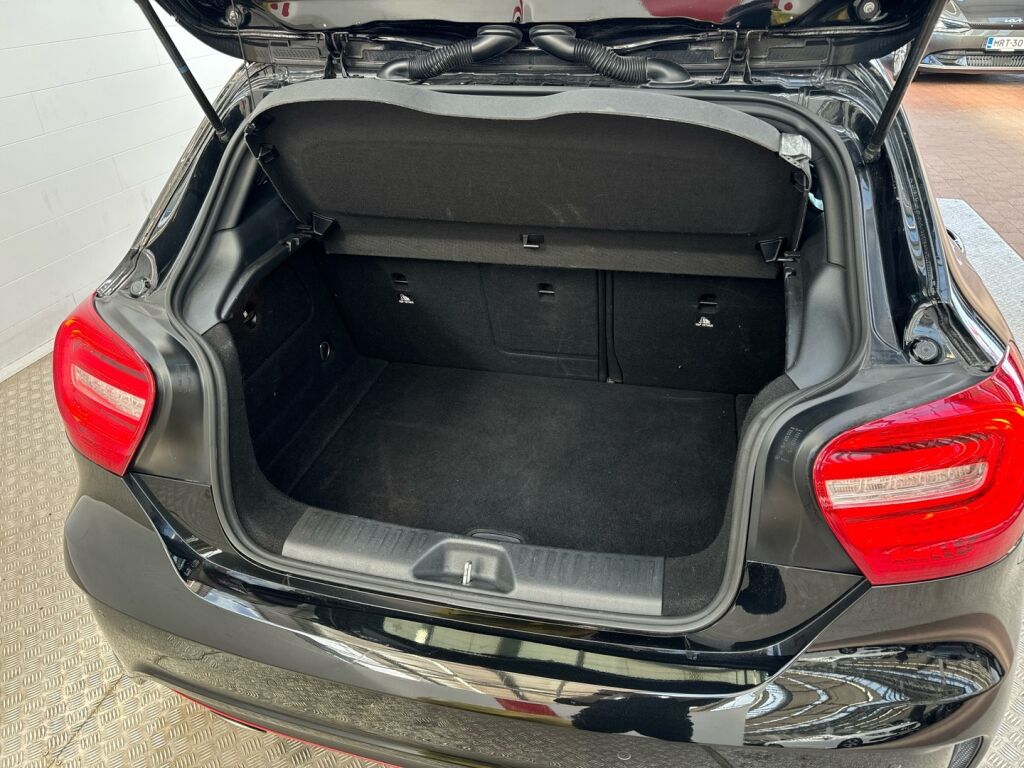 Mercedes-Benz A 2013 Musta