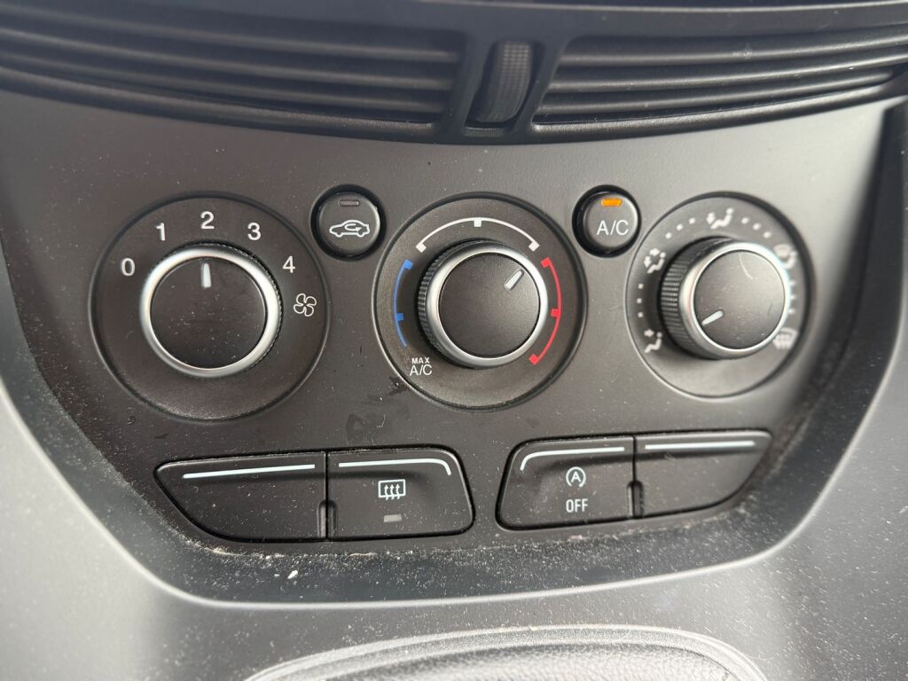 Ford Kuga 2016 Valkoinen