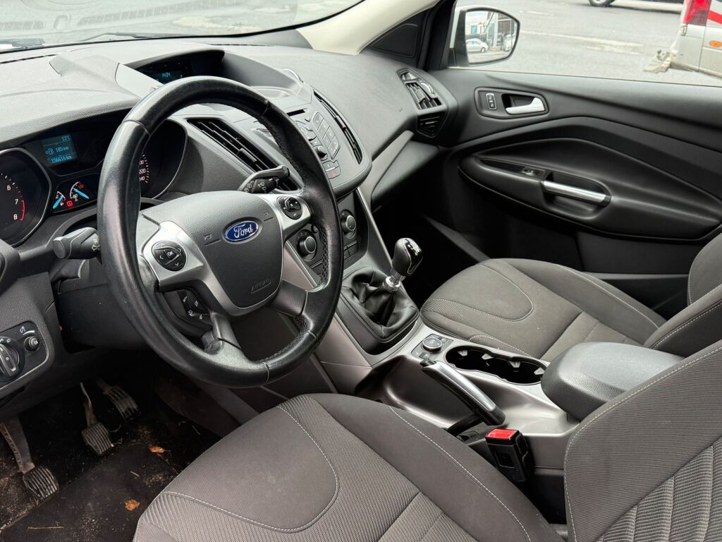 Ford Kuga 2016 Valkoinen