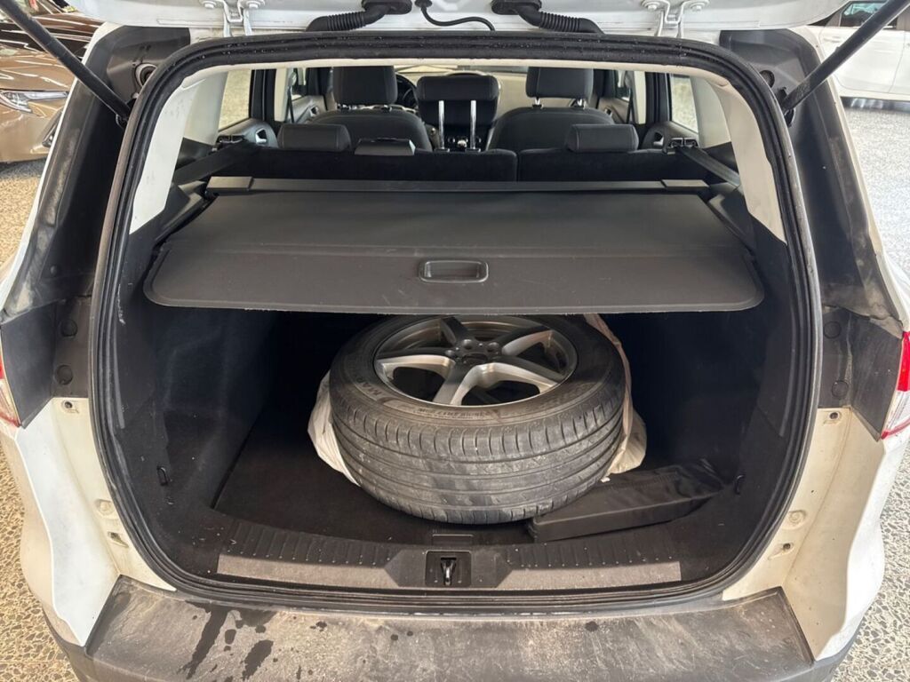 Ford Kuga 2016 Valkoinen