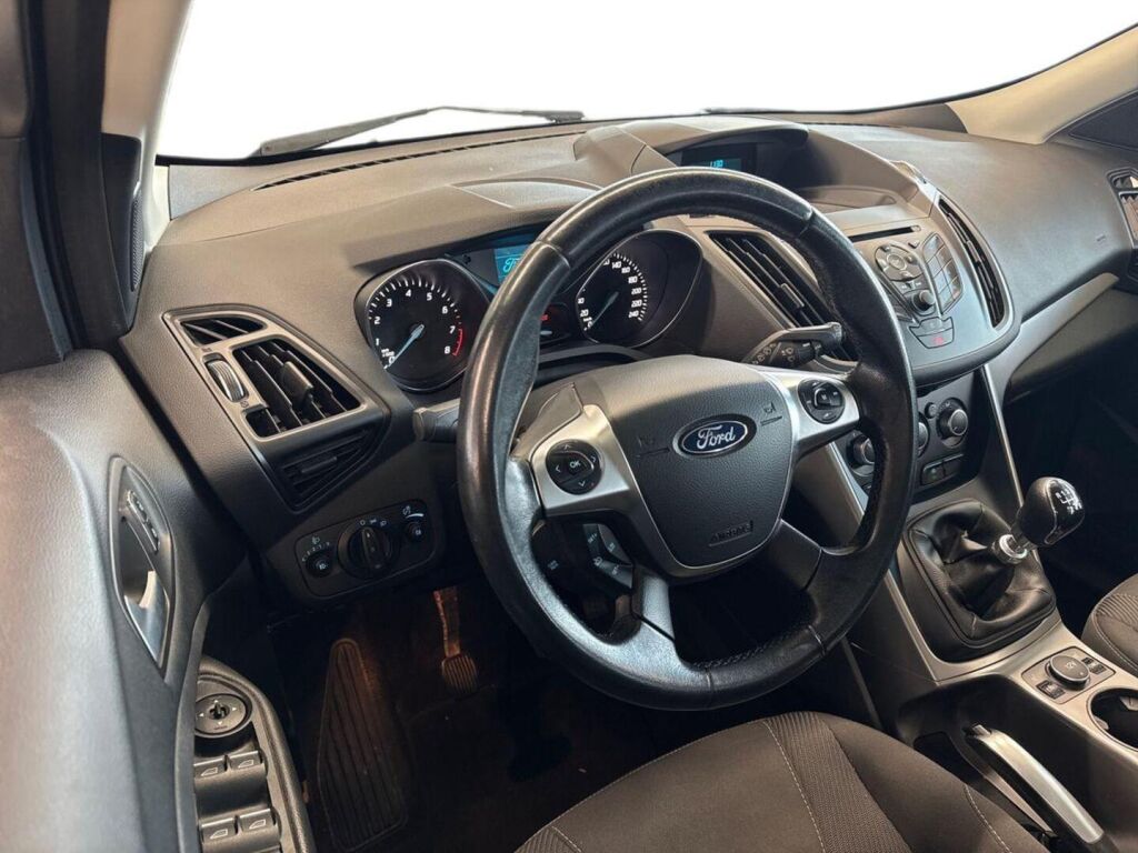 Ford Kuga 2016 Valkoinen