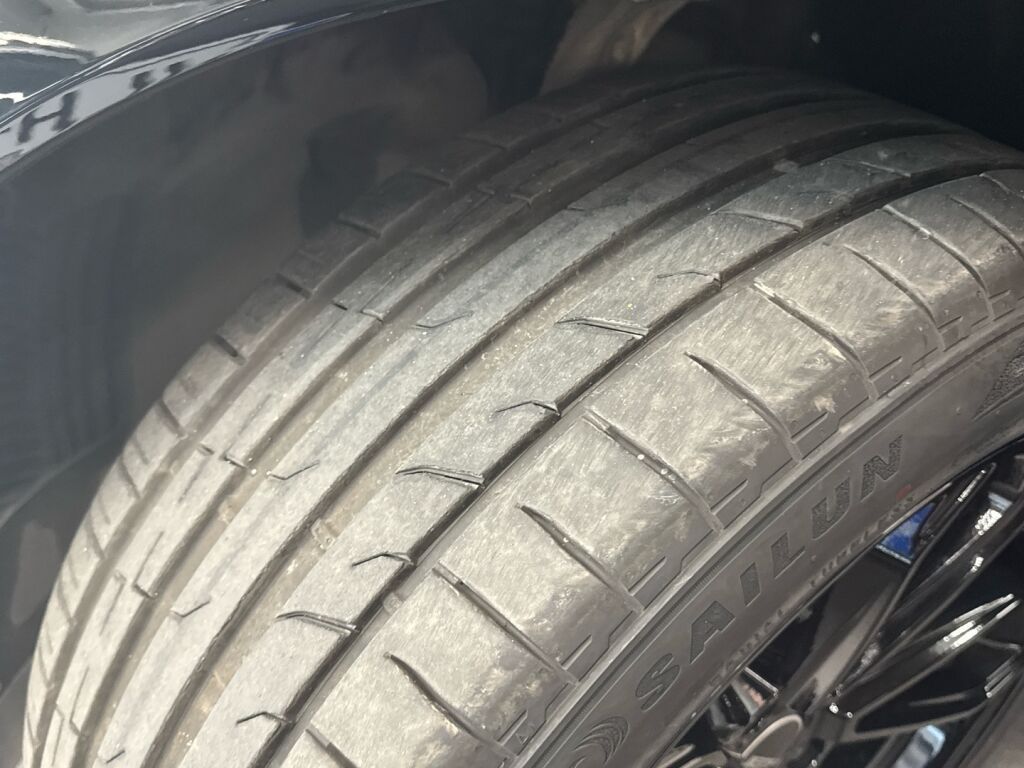 Porsche Cayenne 2020 Musta