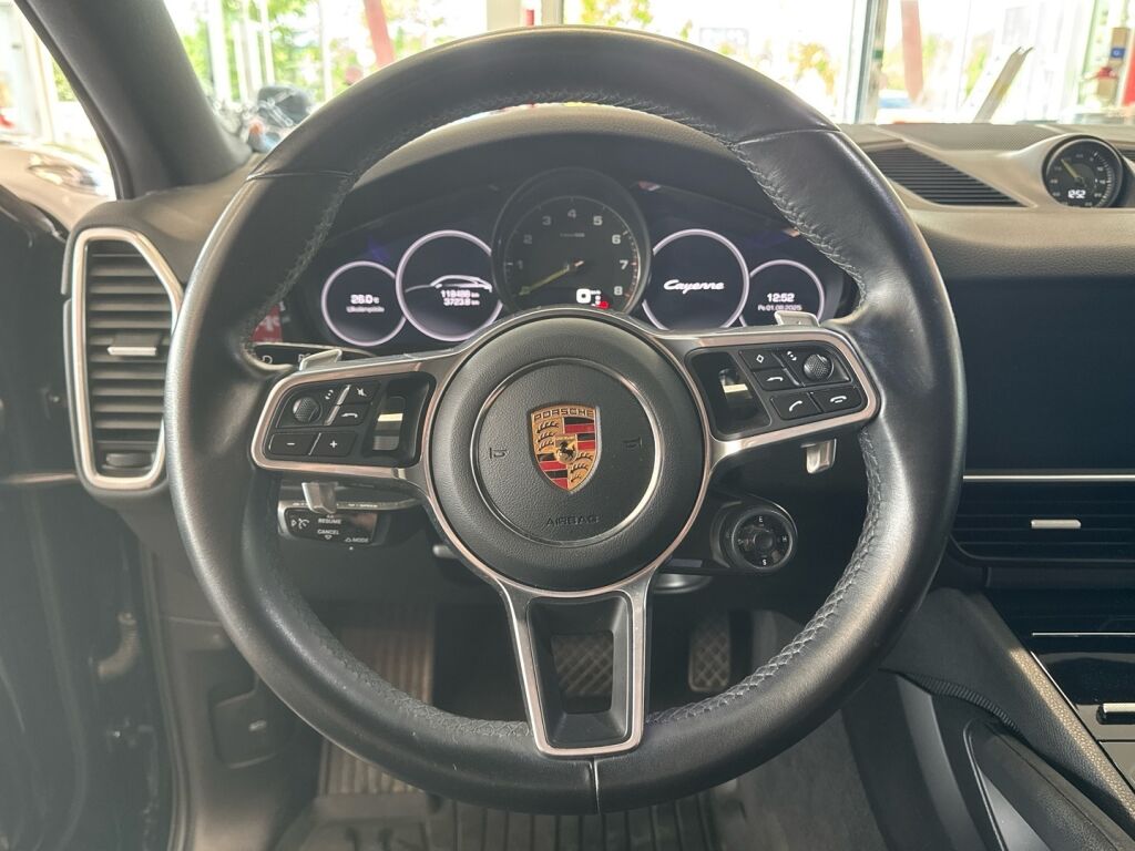 Porsche Cayenne 2020 Musta