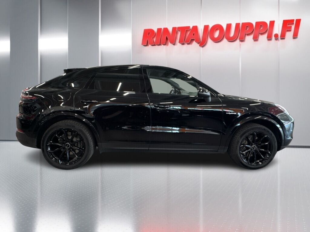 Porsche Cayenne 2020 Musta