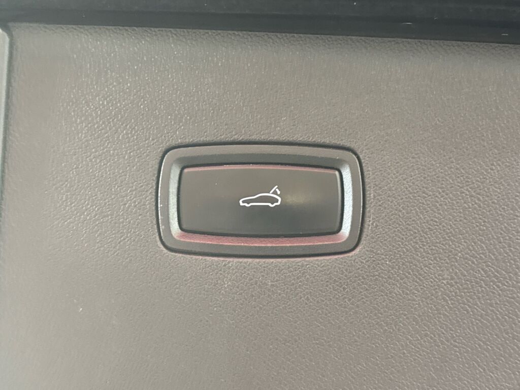 Porsche Cayenne 2020 Musta