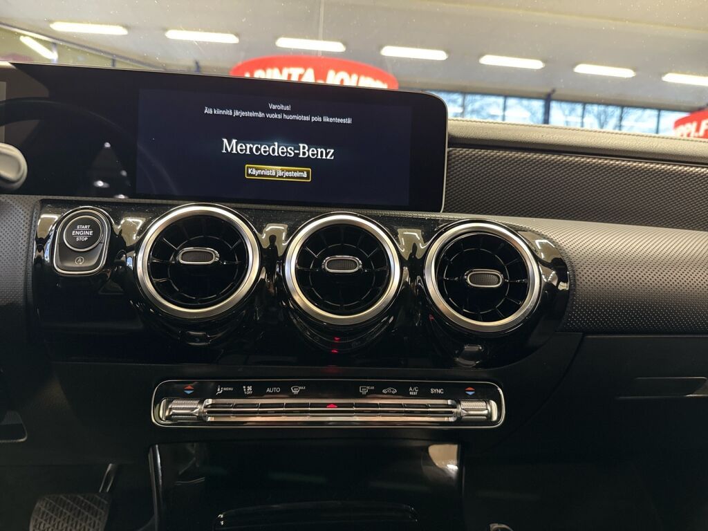 Mercedes-Benz CLA 2020 Musta