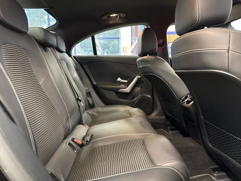 Mercedes-Benz CLA 2020 Musta