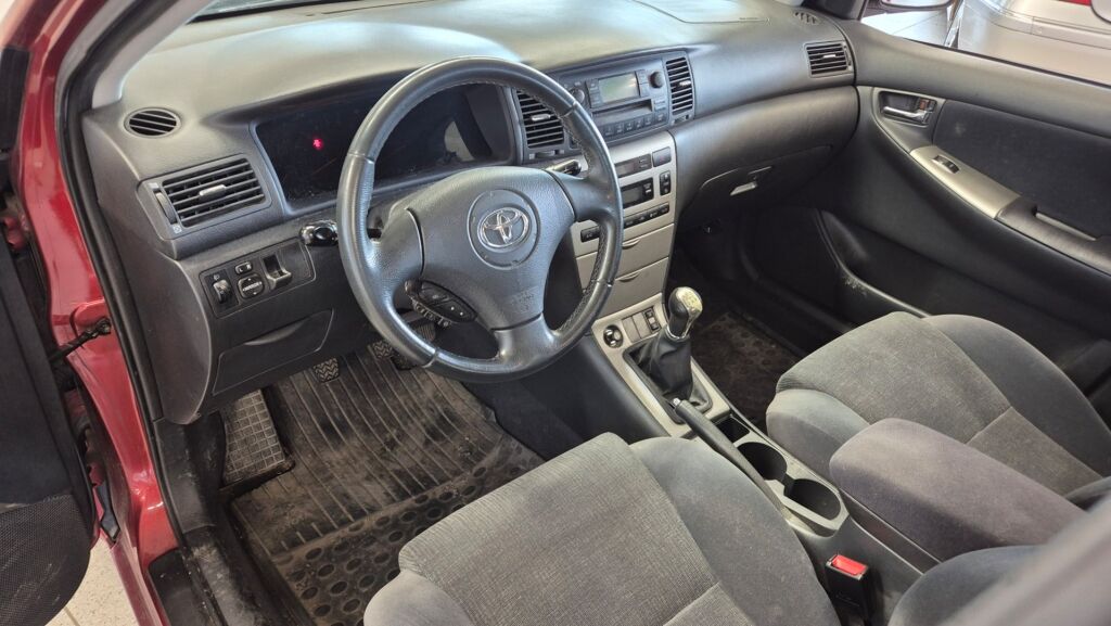 Toyota Corolla 2003 Punainen