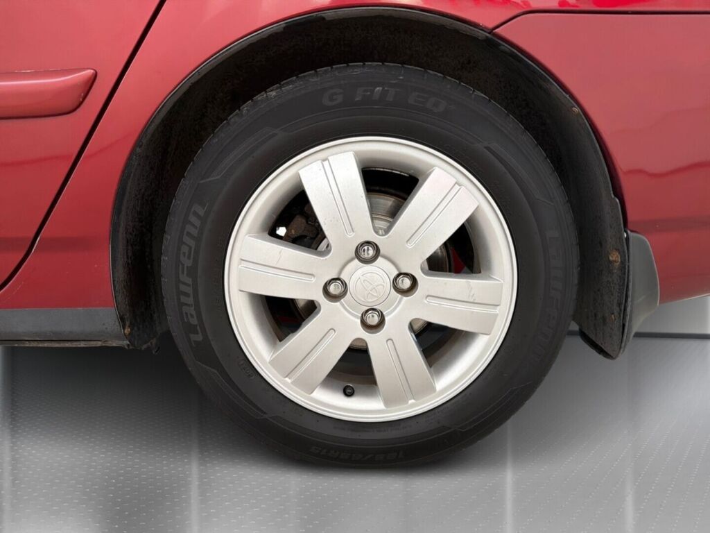 Toyota Corolla 2005 Punainen