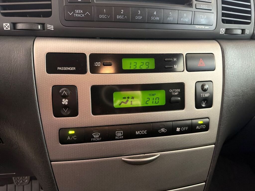Toyota Corolla 2005 Punainen
