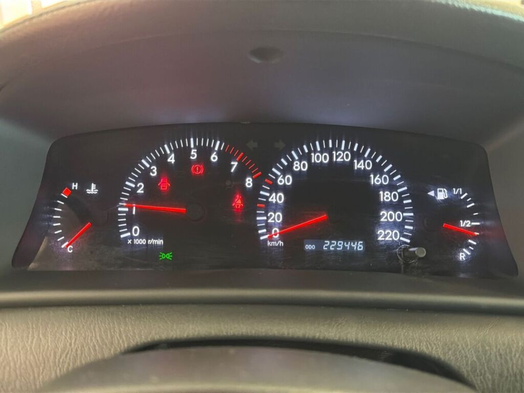 Toyota Corolla 2005 Punainen