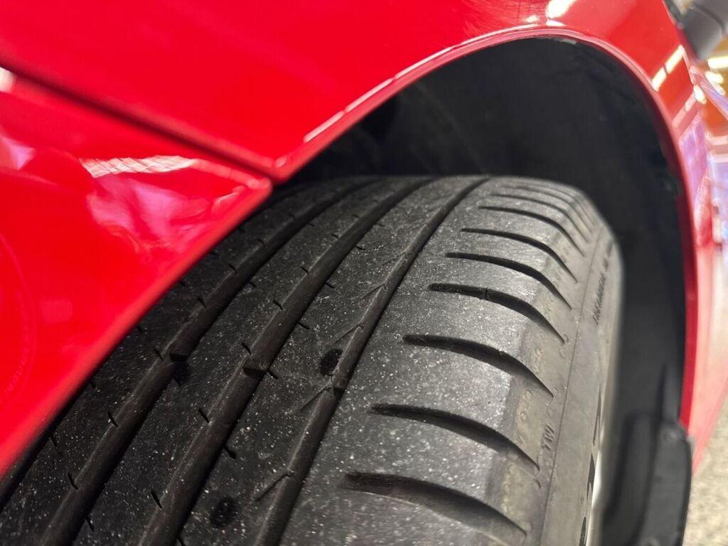 Volkswagen Passat 2020 Punainen