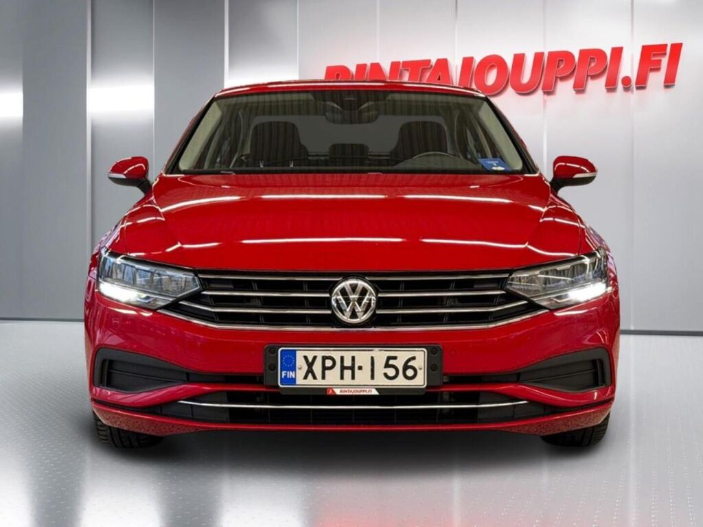 Volkswagen Passat 2020 Punainen