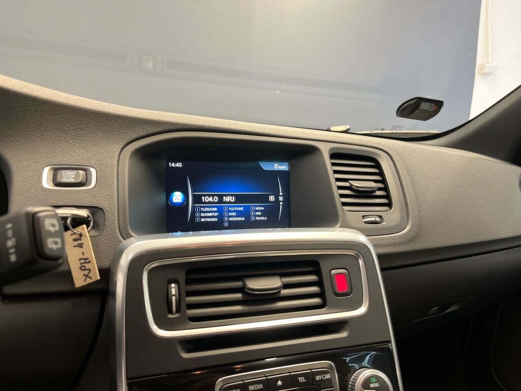 Volvo V60 2015 Valkoinen