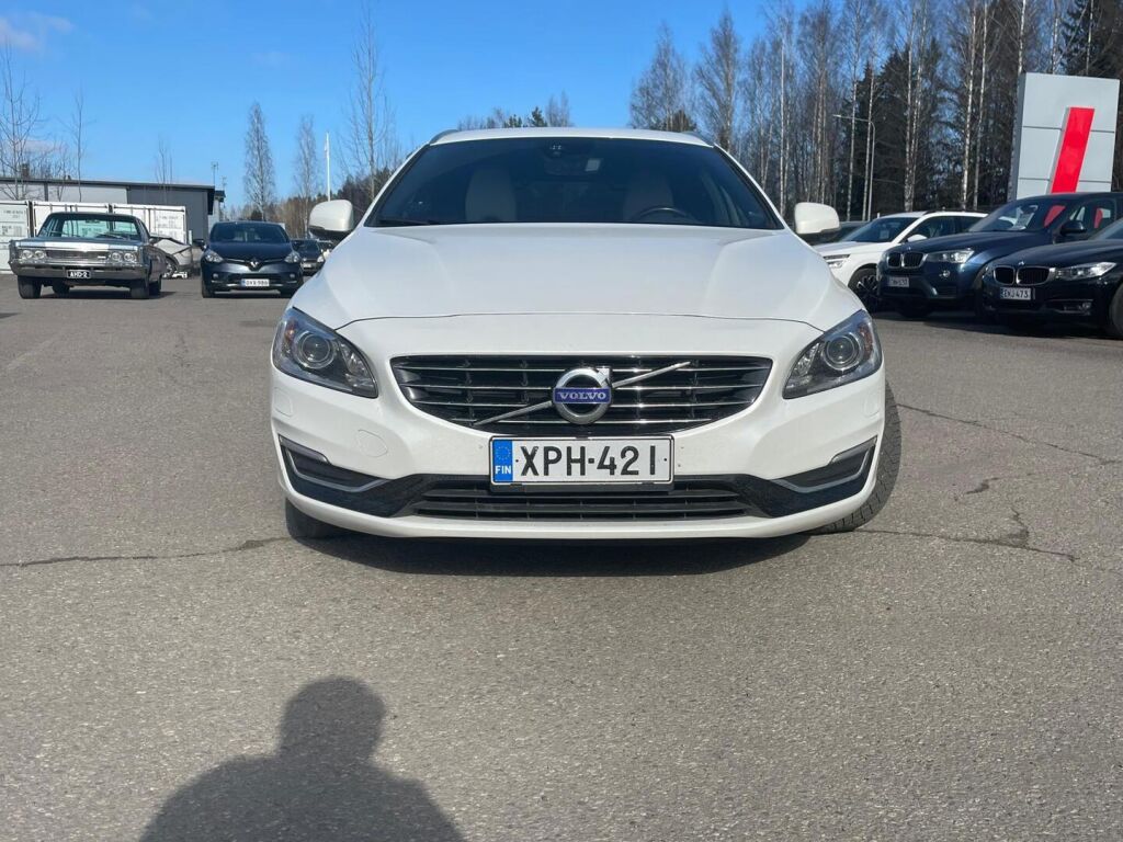 Volvo V60 2015 Valkoinen