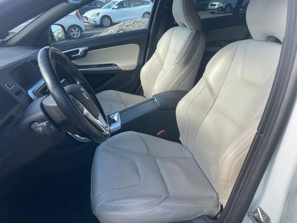 Volvo V60 2015 Valkoinen