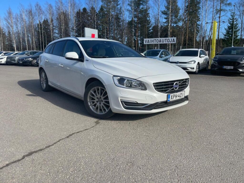Volvo V60 2015 Valkoinen