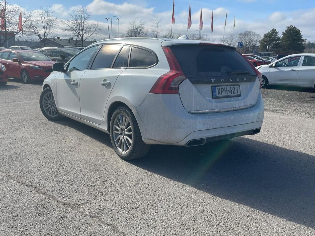 Volvo V60 2015 Valkoinen