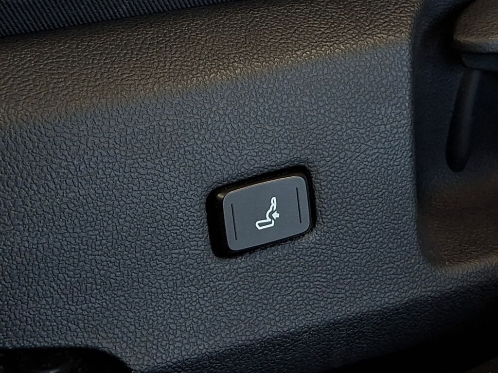 Toyota Corolla 2020 Punainen