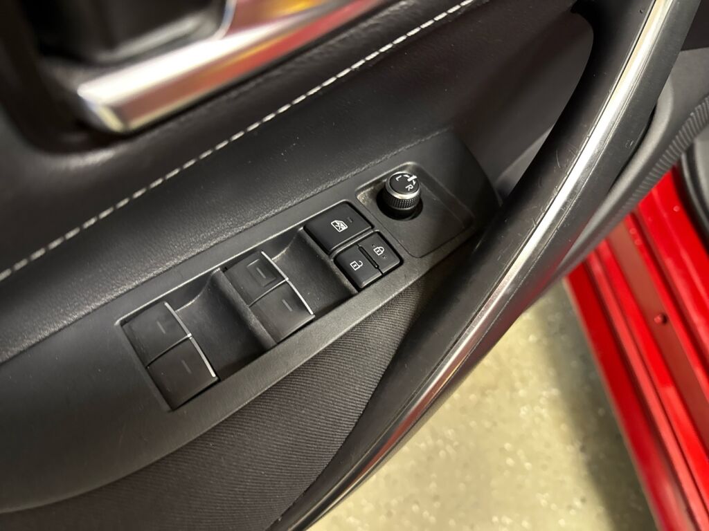 Toyota Corolla 2020 Punainen